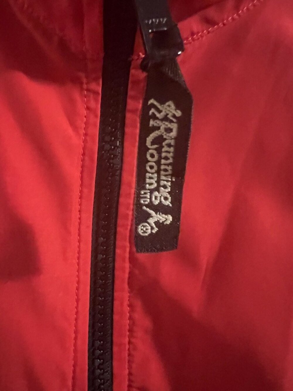 Ladies Running Room Jacket - Picture 2 of 6